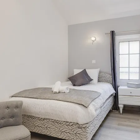 펜션 Le Bijou Piscine, Massage Et Spa Gauriaguet