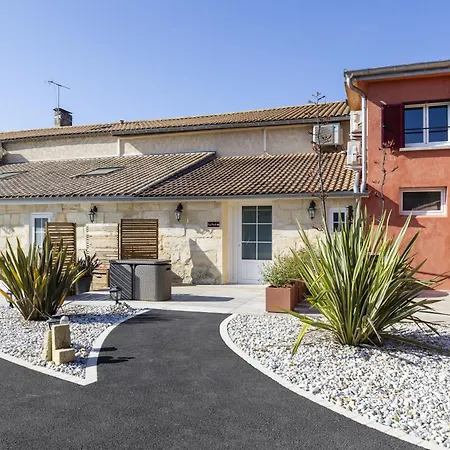 Le Bijou Piscine, Massage Et Spa Gauriaguet